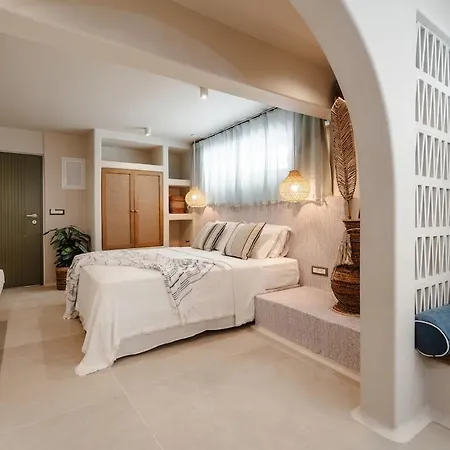 Chic Elysium - Refuge Appartamento Naxos City